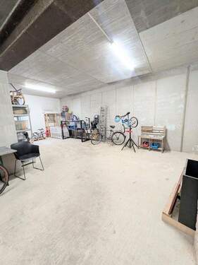 Garage - 