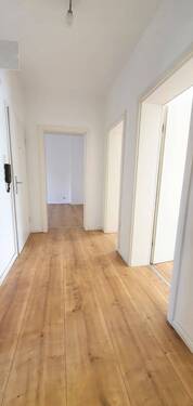 Heller, freundlicher Flurbereich. - 1 Zimmer Mehrfamilienhaus, Wohnhaus in Bremen