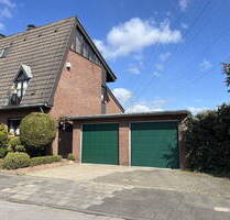 Reiheneckhaus mit Doppelgarage und Garten in Duisburg Rumeln