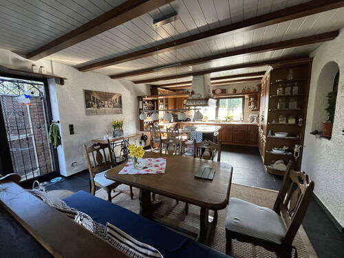 Küche + Ausgang in d Garten - 