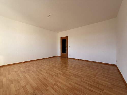 Wohnzimmer - 2 Zimmer Etagenwohnung in Wilkau-Haßlau