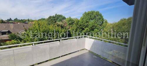 Balkon Fernsicht - 3 Zimmer Etagenwohnung zur Miete in Zirndorf