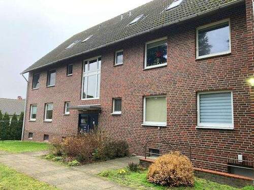 Ansicht Hauseingang - 3 Zimmer Etagenwohnung zum Kaufen in Schneverdingen