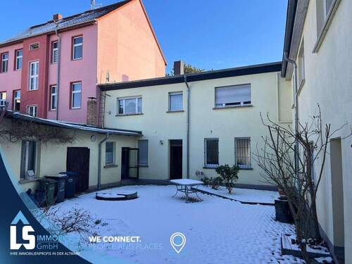 Ansicht Innenhof - 4 Zimmer Mehrfamilienhaus, Wohnhaus zur Miete in Dessau-Roßlau