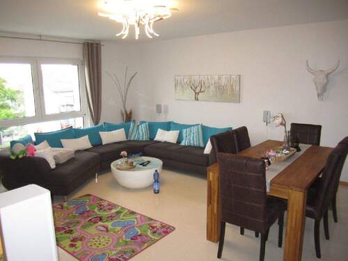 Bild 1 - Relaisstraße: Großzügige 3 ZKB mit Wohnküche und Tageslichtbad