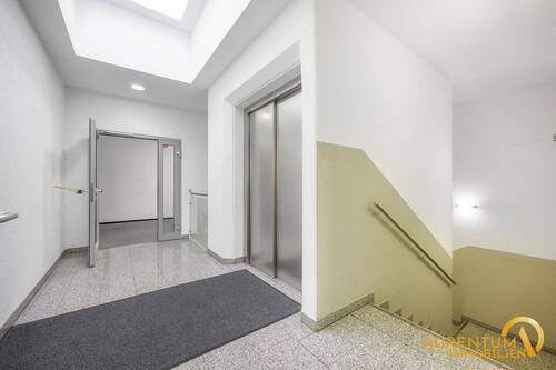 Eingangsbereich - Büro in Neutraubling zur Miete
