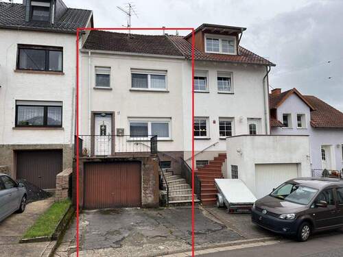 Ansicht von vorne - Kleines Haus mit Garten- ideal für Handwerker