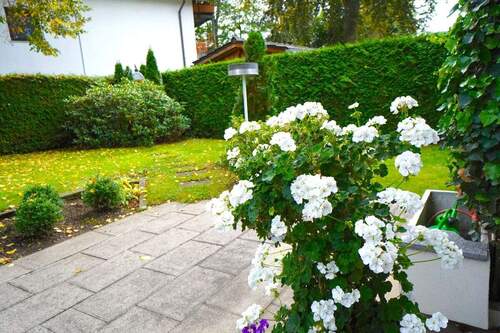 Garten - 1 Zimmer Mehrfamilienhaus, Wohnhaus zum Kaufen in Ottobrunn