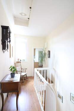 Flur Obergeschoss - Mehrfamilienhaus, Wohnhaus mit 94,00 m² in Kröpelin zum Kaufen