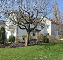 Sehr gepflegtes 4-Familien-Wohnhaus mit großem Gartengrundstück in Top Wohnlage von CR - Crailsheim