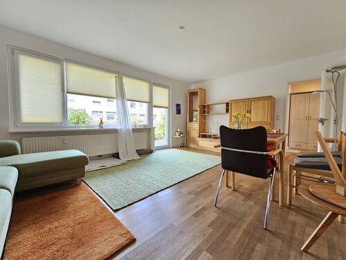 Wohnzimmer - 3 Zimmer Etagenwohnung zur Miete in Hamburg-Poppenbüttel