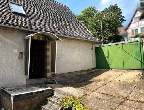 Außenansicht/Garten/Anbau - Einfamilienhaus mit großem Grundstück und Wald, mit angrenzendem Bachlauf