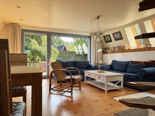 Wohnbereich und Terrasse - 