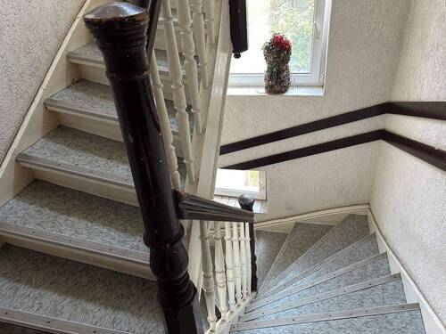 Treppenhaus - Etagenwohnung mit 21,50 m² in Halle (Saale) zur Miete