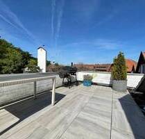 RUDNICK bietet HAUS mit 3 Wohnungen + Büro + Garage NÄHE MEER: ggf. EG wieder rückbaubar zu Laden - Wunstorf / Steinhude