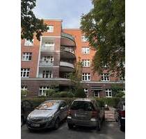 Barmbek Nord 2 Zimmer Altbauwohnung mit Wohnküche und Balkon in bester Lage zu verkaufen - Hamburg Barmbek-Nord