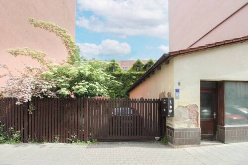 Straßenansicht Grundstück Baulücke - 