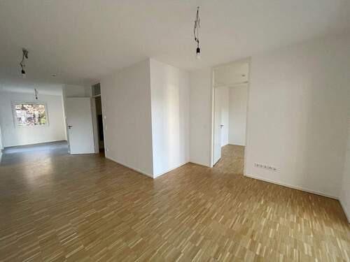 Wohnzimmer - Ein Wohn(t)raum im Neubauviertel mit Loggia und Terrasse