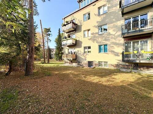 Rückansicht Anlage - 3 Zimmer Etagenwohnung zum Kaufen in Berlin