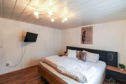 Schlafzimmer UG - 