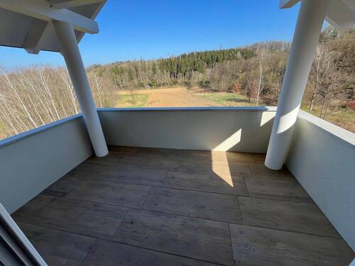 Balkon DG - Etagenwohnung mit 71,00 m&sup2; in Bogen zur Miete