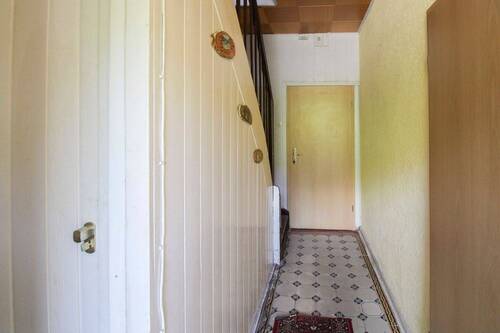 Flur - 7 Zimmer Einfamilienhaus in Jessen