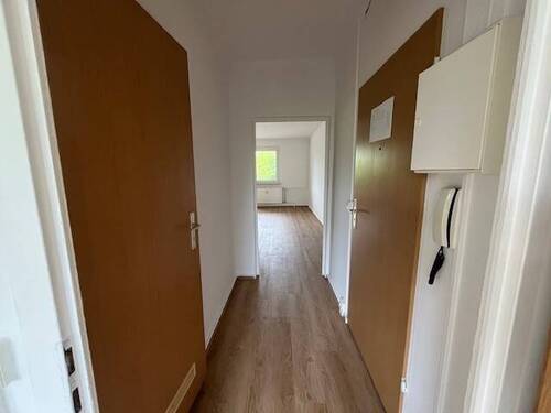 Flur.jpg - 3 Zimmer Etagenwohnung zur Miete in Zwickau