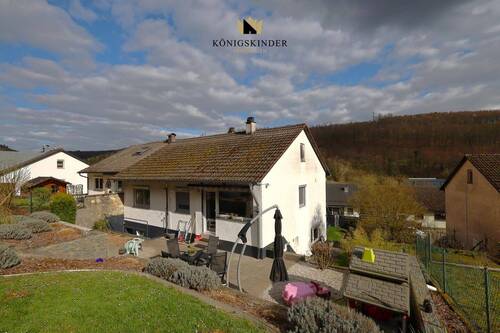 Über Ihnen nur noch der Himmel - 4 Zimmer Einfamilienhaus zum Kaufen in Neckarzimmern