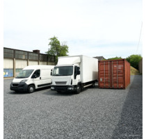 Großzügige Außenfläche mit moderner Industriehalle - Mannheim Seckenheim