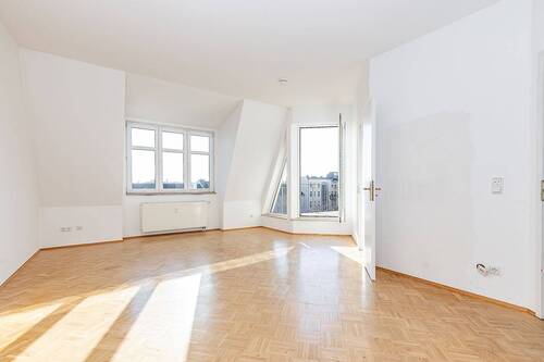Wohnzimmer - Etagenwohnung mit 70,30 m&sup2; in Berlin zum Kaufen