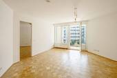 Bild 1 - City-Living in Mitte: 2-Zimmer-Wohnung mit Südloggia