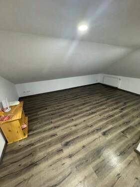 46 großes Gästezimmer im OG - 
