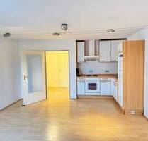 Ein-Zimmer Apartment mit EBK - Balkon - Duplexparker - Kellerabteil - Fürth Innenstadt