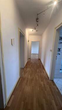 Flur - 4 Zimmer Etagenwohnung in Kleinblittersdorf