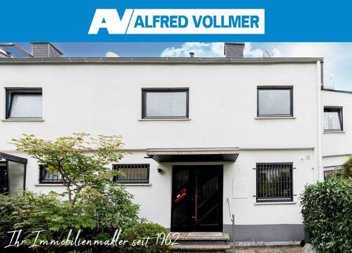 Frontansicht - Gepflegtes Reihenmittelhaus mit Garage!