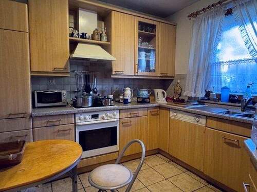 Küche mit Einbauküche - 