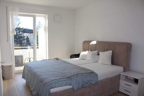 Das Schlafzimmer (abb. ähnlich) - 