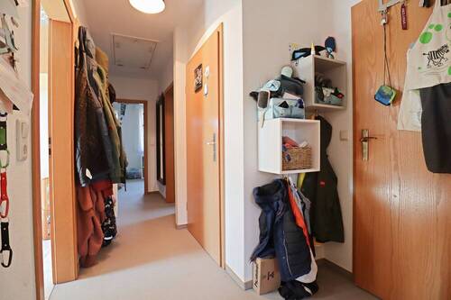 Flur - 3 Zimmer Etagenwohnung in Rellingen