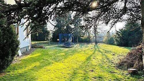 Bauplatz - SCHÖNER BAUPLATZ mit genehmigter Bauvoranfrage für Mietshaus mit 10 Apartments oder 6er möglich.