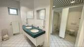 Toiletten im 2. OG - 