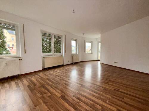 Wohnzimmer - 2 Zimmer Etagenwohnung zum Kaufen in Lichtenstein