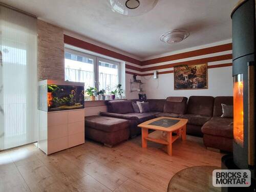 Wohnzimmer - Etagenwohnung mit 76,00 m² in Althegnenberg zum Kaufen