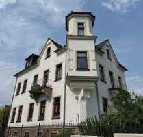 Schicke 4-Zimmer-Wohnung mit Terrasse - Radebeul