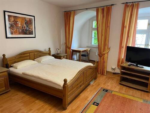 1. Zimmer - 1 Zimmer Etagenwohnung zum Kaufen in Burghausen