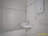 Bad mit Badewanne - 