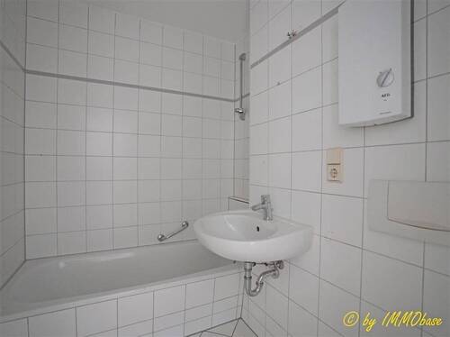 Bad mit Badewanne - 