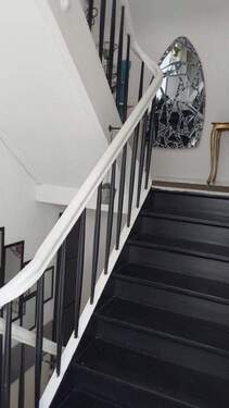 Treppenhaus - 1 Zimmer Mehrfamilienhaus, Wohnhaus zum Kaufen in Ulm