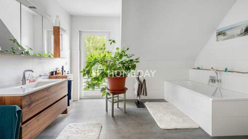 1. OG Badezimmer 1 - 