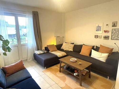 Schöner Wohnraum mit Süd-Balkonausgang - Perfektes Wohnen im Herzen von Bonn-Endenich: Helle 3-Zimmer-Balkon-Wohnung