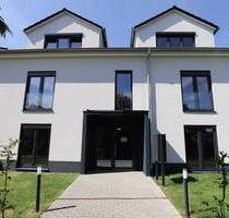 ** Feldrandlage** Vollmöblierte 3-Zimmer-Wohnung mit Einbauküche und Balkon - Darmstadt / Arheilgen